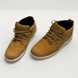 Timberland Suede Chukka Sneakers Low Boots Size Boys 3.5 Tan Suede Fabric